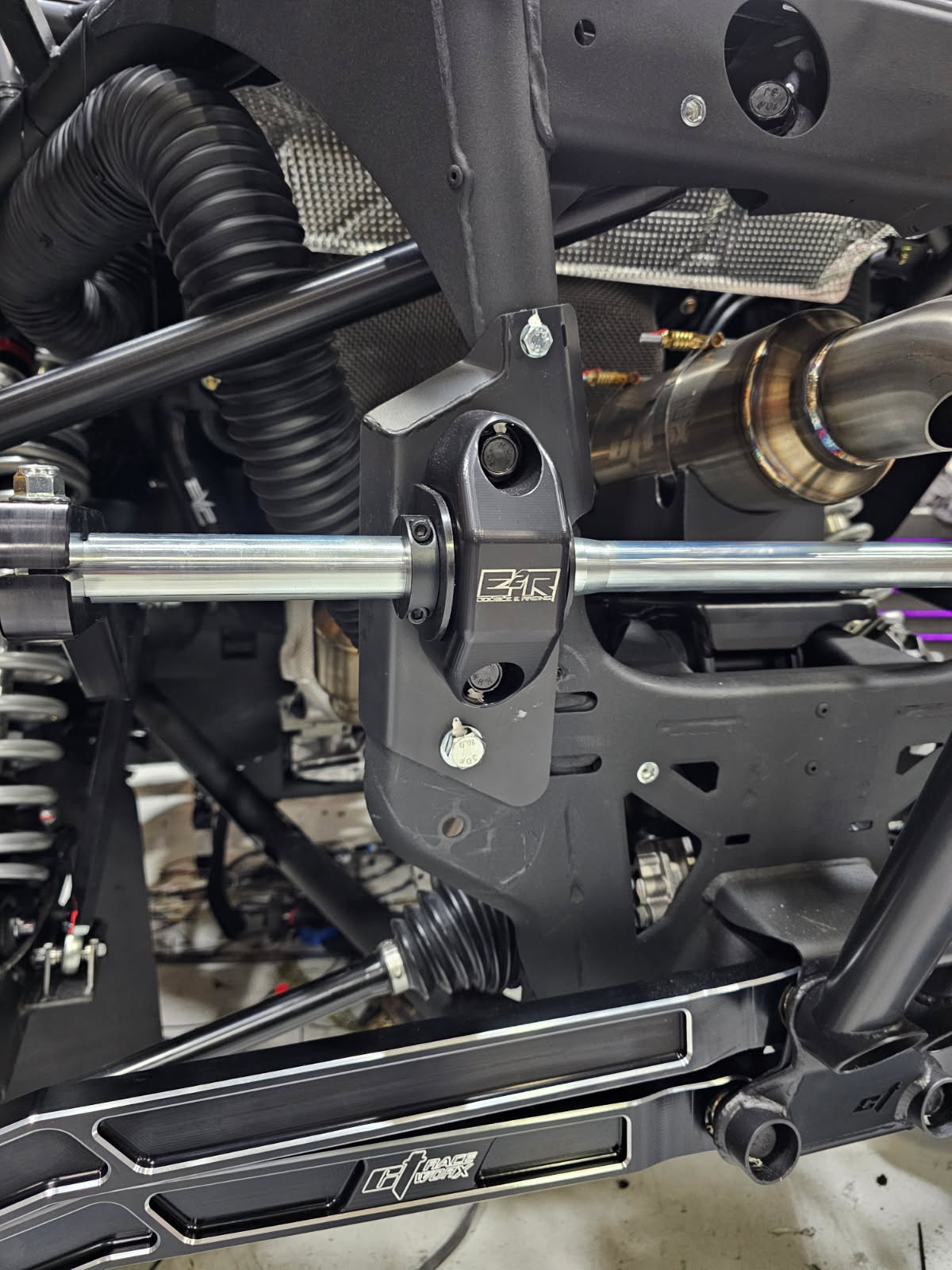 E2R Maverick R Sway Bar Bracket